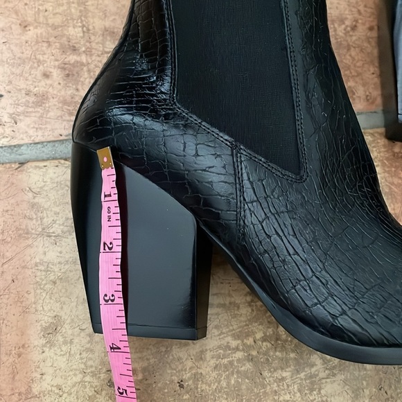 New ALLSAINTS Ria Black Size 11 Leather Croc Embossed Ankle Boots MSRP$379 - Picture 8 of 12